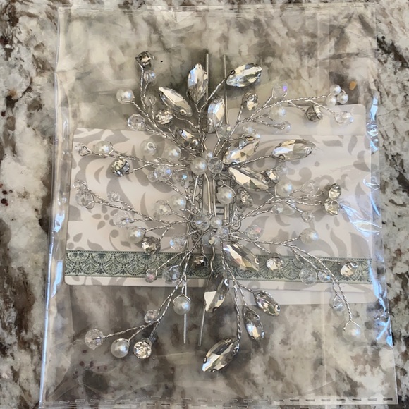 Aukmla hair accessories - Picture 1 of 3